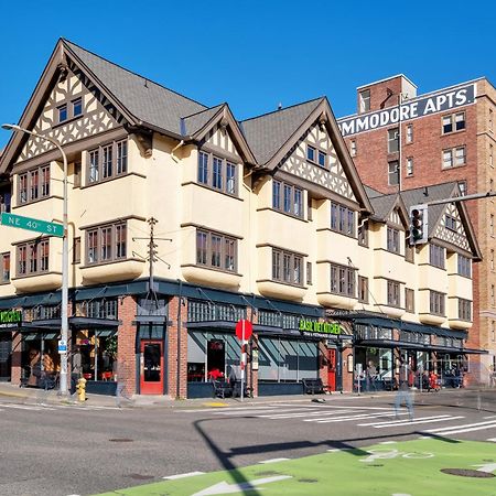 College Inn Hotel Seattle Extérieur photo